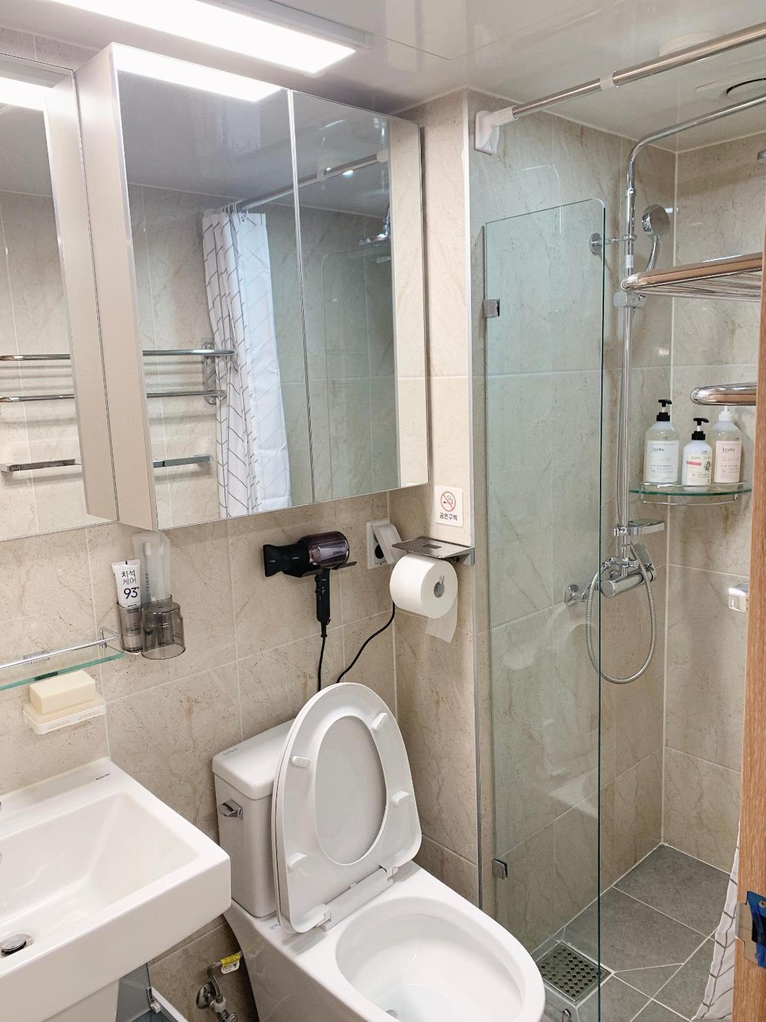 Apmluxe 2mins Apartment